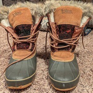 Totes Women’s Winter Boots – Size 9